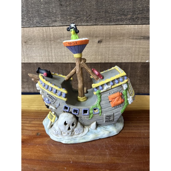 Creepy Hollow - Shipwreck - Midwest Canon Falls - Halloween Village - Picture 1 of 6